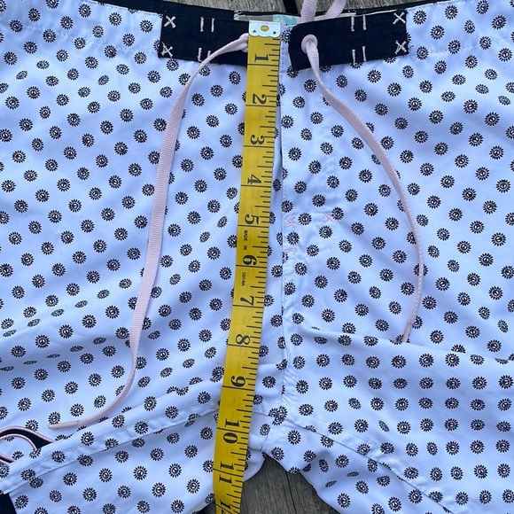 Roxy Board Shorts 9 - Picture 8 of 8